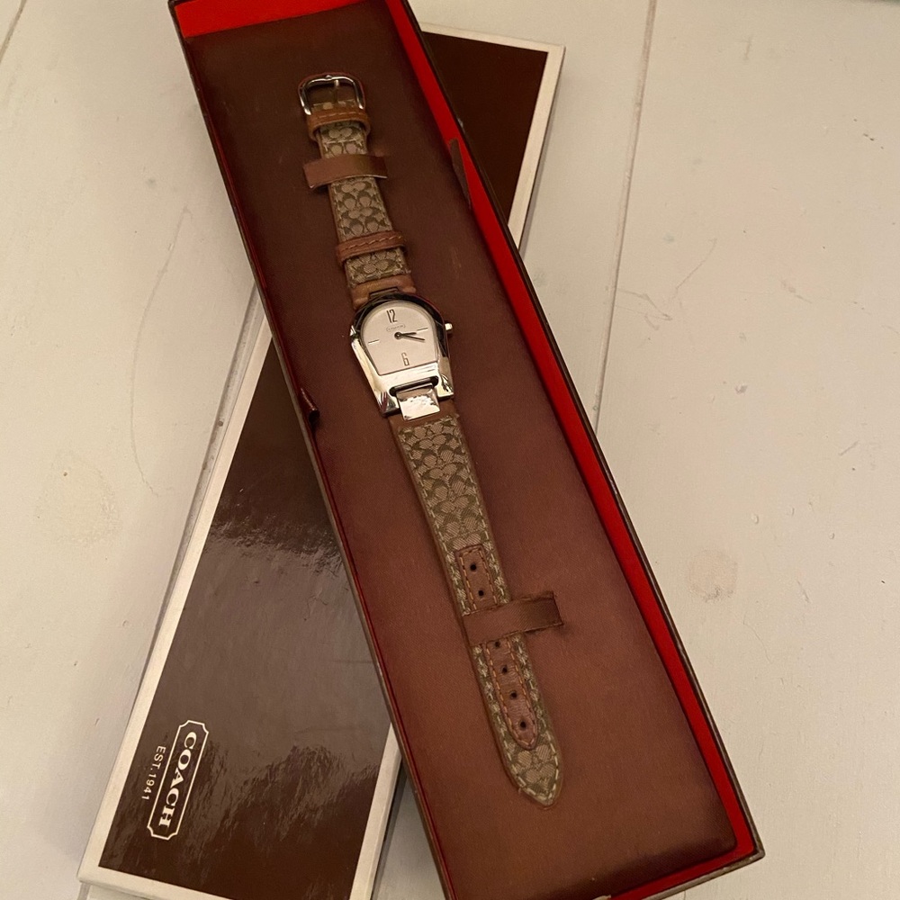Coach Leather Women’s Watch
